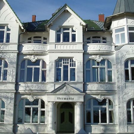 Villa Germania Fewo Buege ゼーバート・ヘリングスドルフ エクステリア 写真